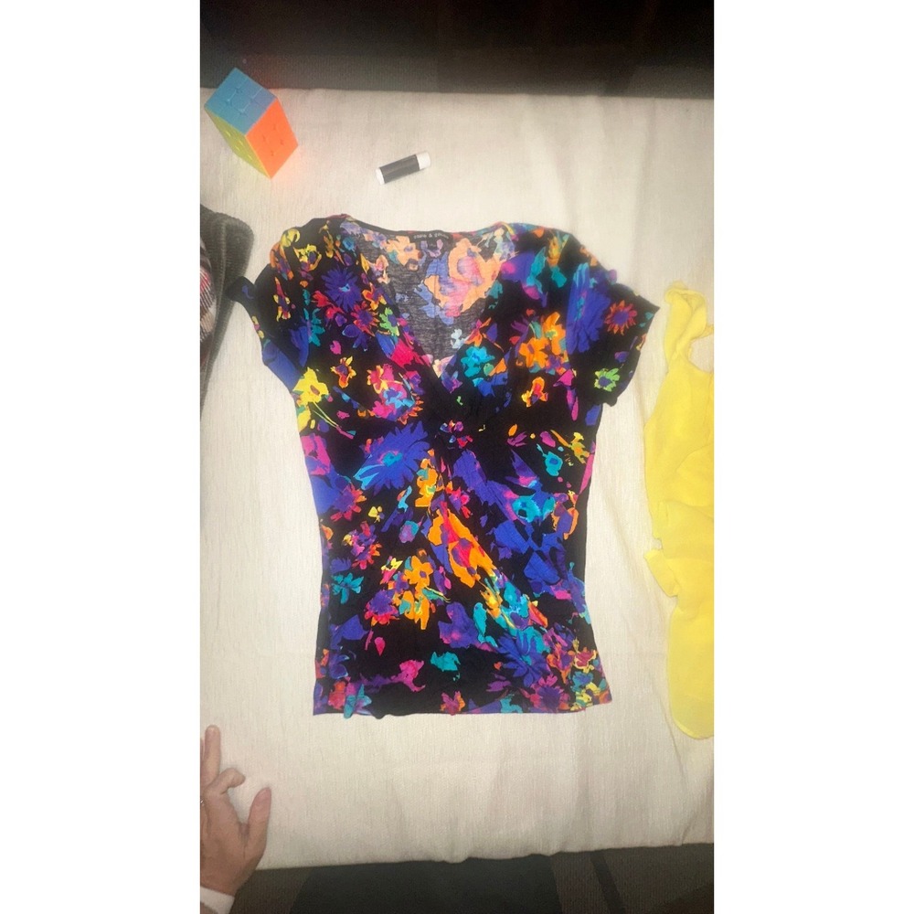 Fitted floral. Y2K cable and gauge size s